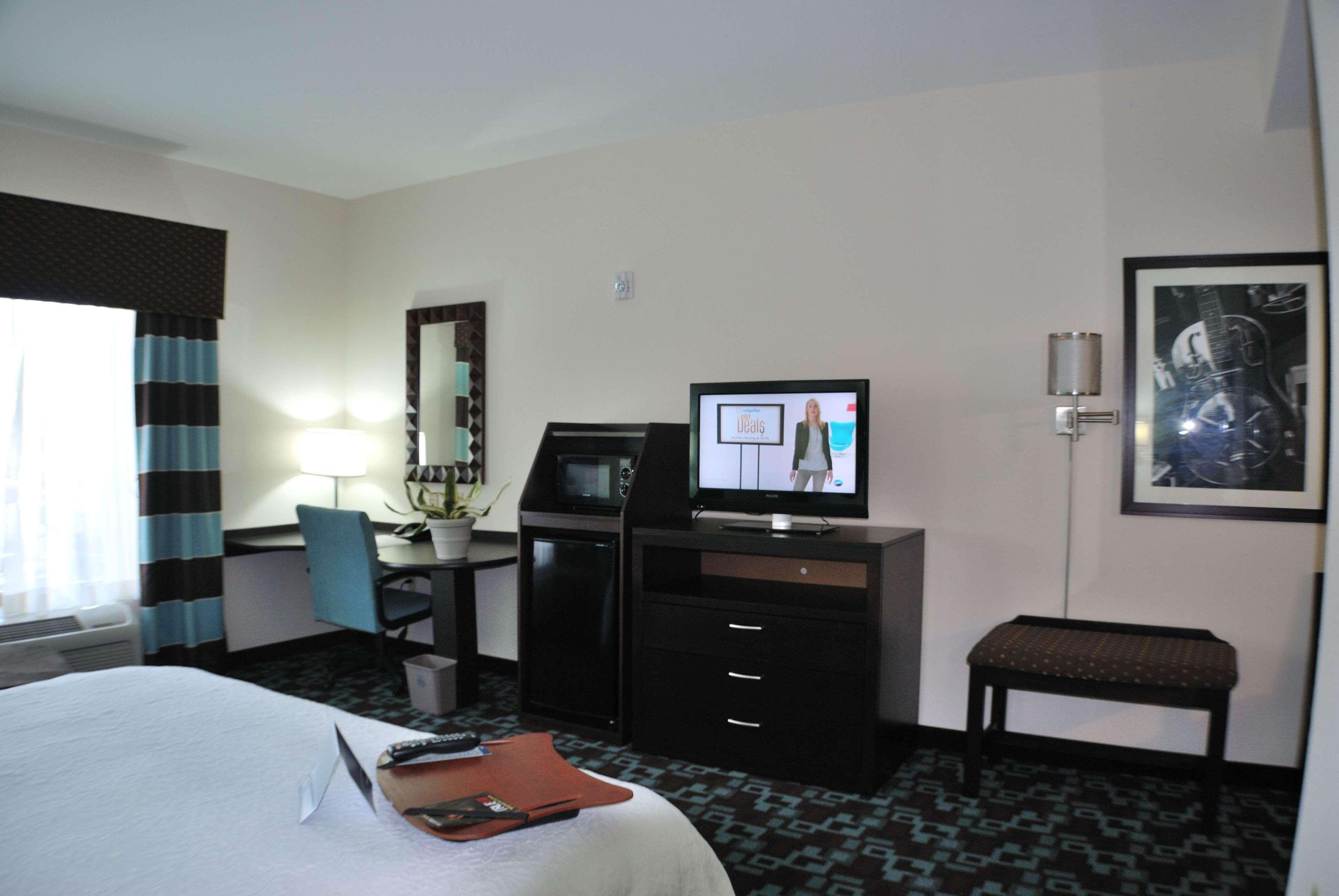 Hampton Inn & Suites Nashville At Opryland Szoba fotó